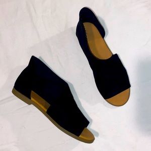 Suede Open Toe Slip-on Flats ☀️